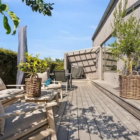 Holiday home Elvie - 150m From The Sea By Interhome