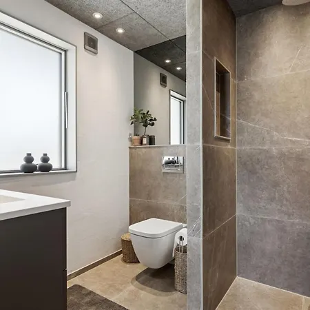 Holiday home Elvie - 150m From The Sea By Interhome *