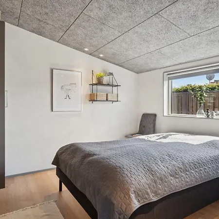 Holiday home Elvie - 150m From The Sea By Interhome *